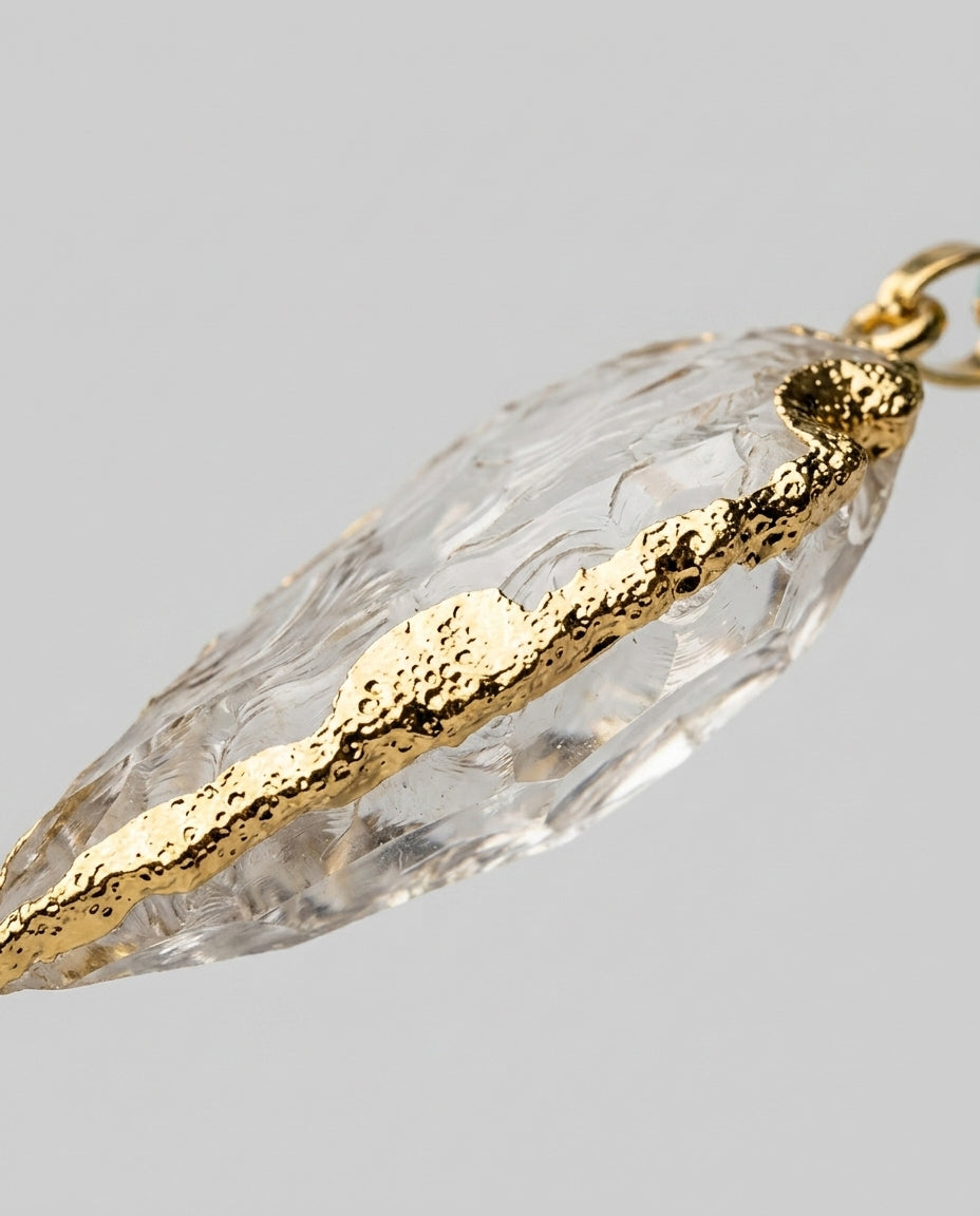 Arrowhead pendant necklace — Craftsmanship Detail | Generated by Modelize